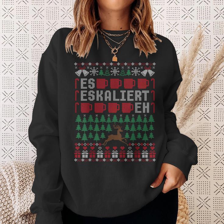 Es Eskaliert Eh Ugly Christmas Sweater Reindeer Christmas Sweatshirt Geschenke für Sie