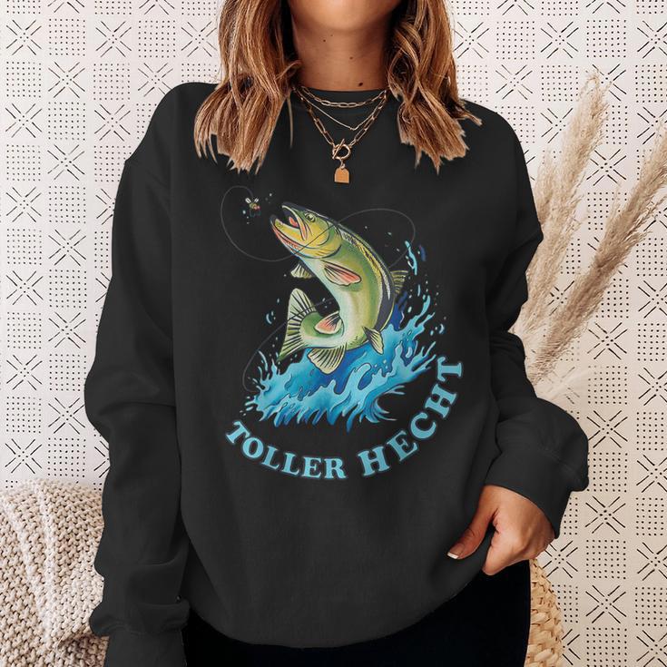 Fishing Saying With Fish And Bait Sweatshirt Geschenke für Sie