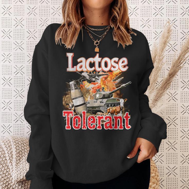 Lactose Tolerance Or Lactose Intolerance Meme Sweatshirt Geschenke für Sie