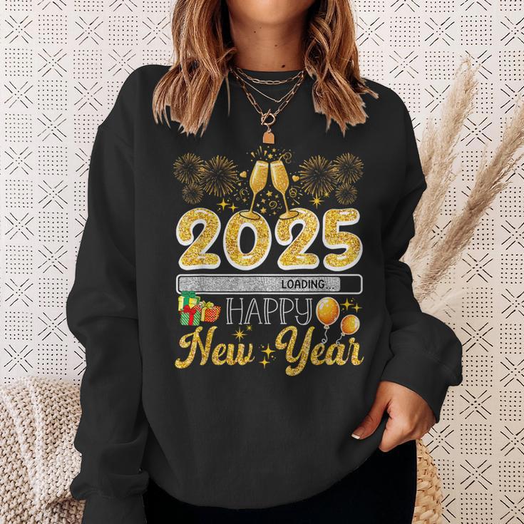 Happy New Year 2025 Loading Fireworks Champagne Lover Sweatshirt Geschenke für Sie