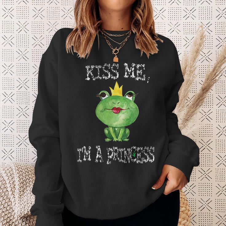 Kiss Me I'm A Princess Frog Sweatshirt Geschenke für Sie