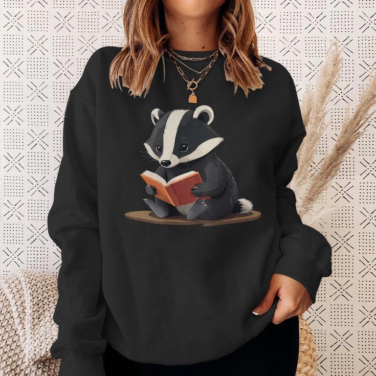 Nice Badger Reads A Book Reads Badger Sweatshirt Geschenke für Sie