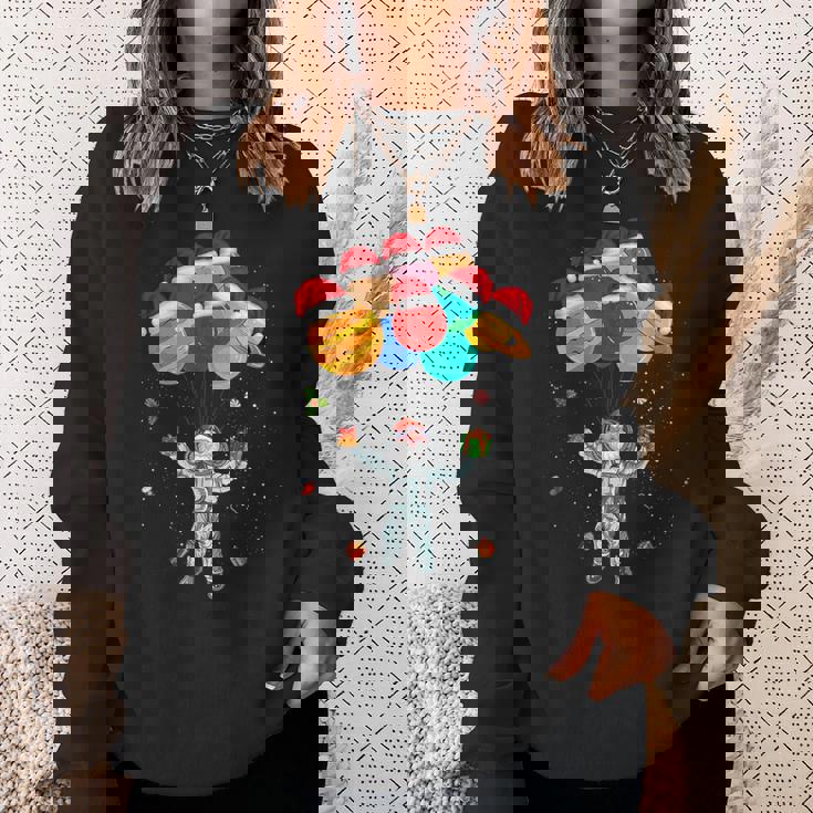 Père Noël Astronaute Amusant Avec Planètes À La Main Pour Spaceman Sweater e Cadeaux pour elle