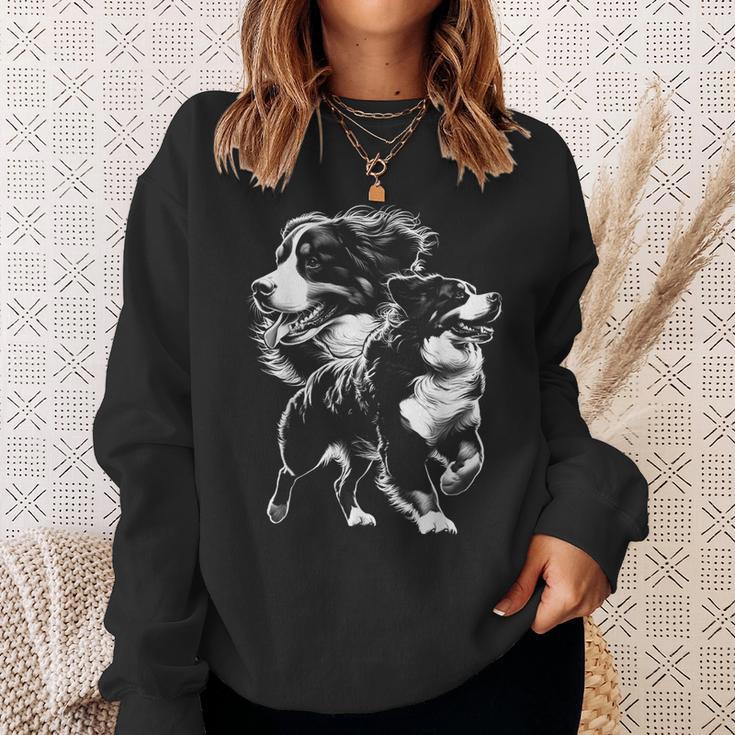 Playful Bernese Mountain Dog In Cool Drawing Style Sweatshirt Geschenke für Sie