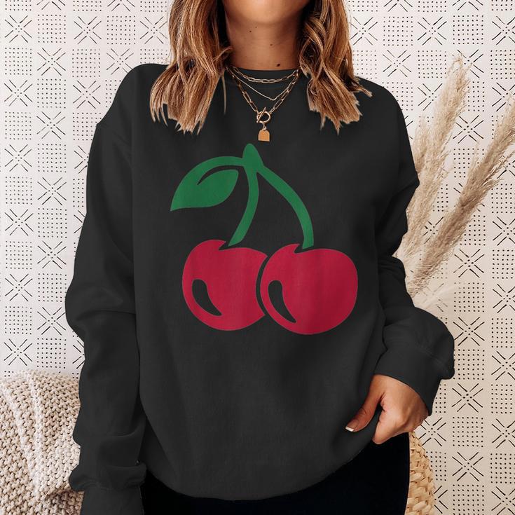 With Red Cherry Sweatshirt Geschenke für Sie