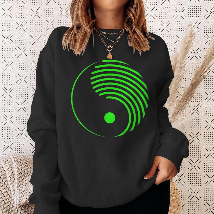 Shared Memories Global Challenge Enlightened Sweatshirt Geschenke für Sie