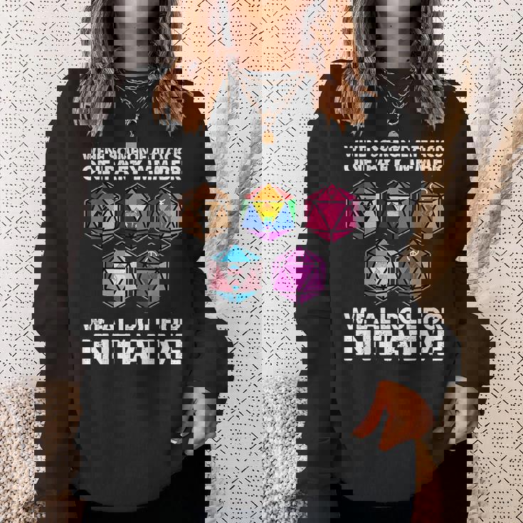 If Someone Attacks A Member We Roll To The Initiative Sweatshirt Geschenke für Sie