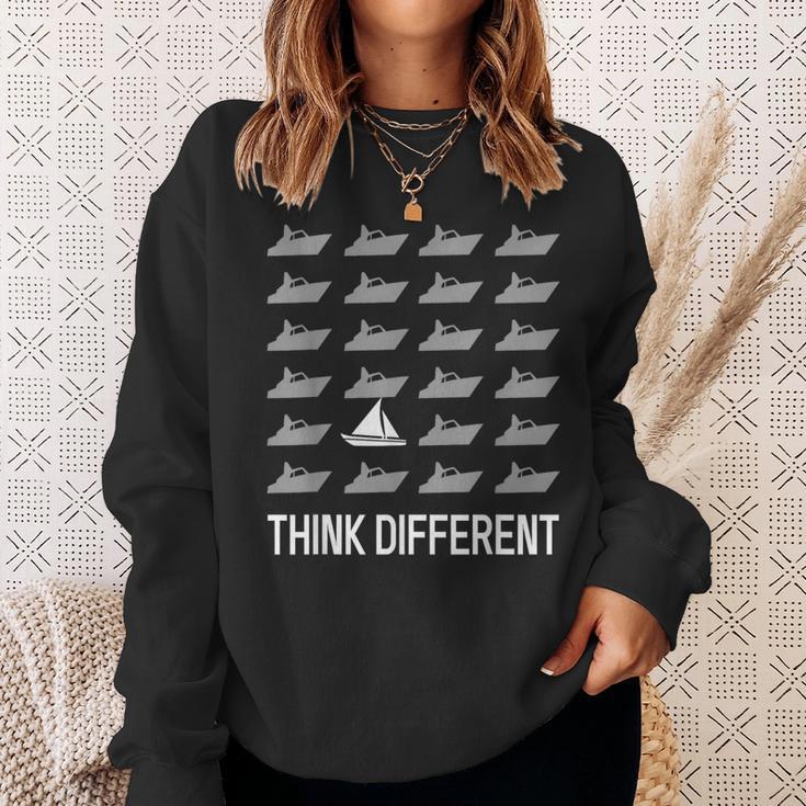 Think Different Sailing Boat Sailing Captain Skipper Sweatshirt Geschenke für Sie