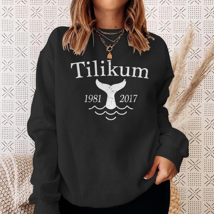 Tilikum Libre Salvar A La Ballena Asesina Orca De Cautiverio Camisa de entrenamiento Regalos para ella