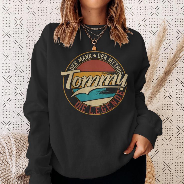 Tommy The Man Of Myth The Legend First Name Sweatshirt Geschenke für Sie