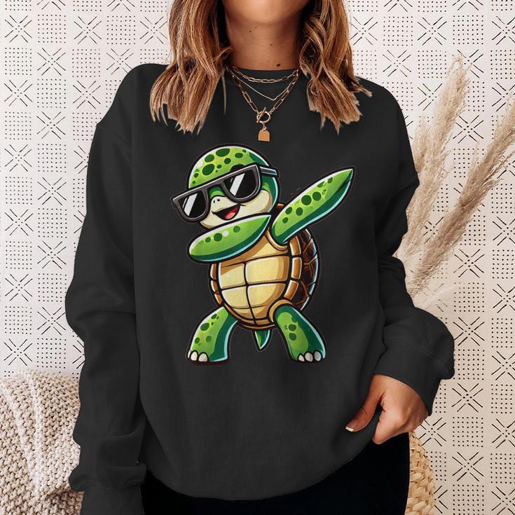 Turtle Dabbing Turtle With Toad Motif Sweatshirt Geschenke für Sie