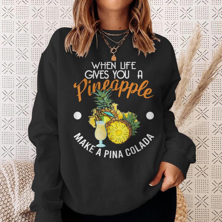 Wenn Das Leben Dir Eine Pineanas Gibt Mach Eine Pina Colada S Sweatshirt Geschenke für Sie