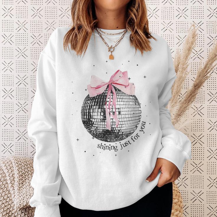 Shining Just For You Ribbon Disco Ball Sweatshirt Geschenke für Sie