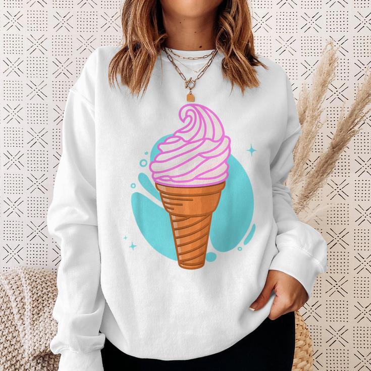 Soft Ice Cream In The Waffle Summer Ice Cream S Sweatshirt Geschenke für Sie