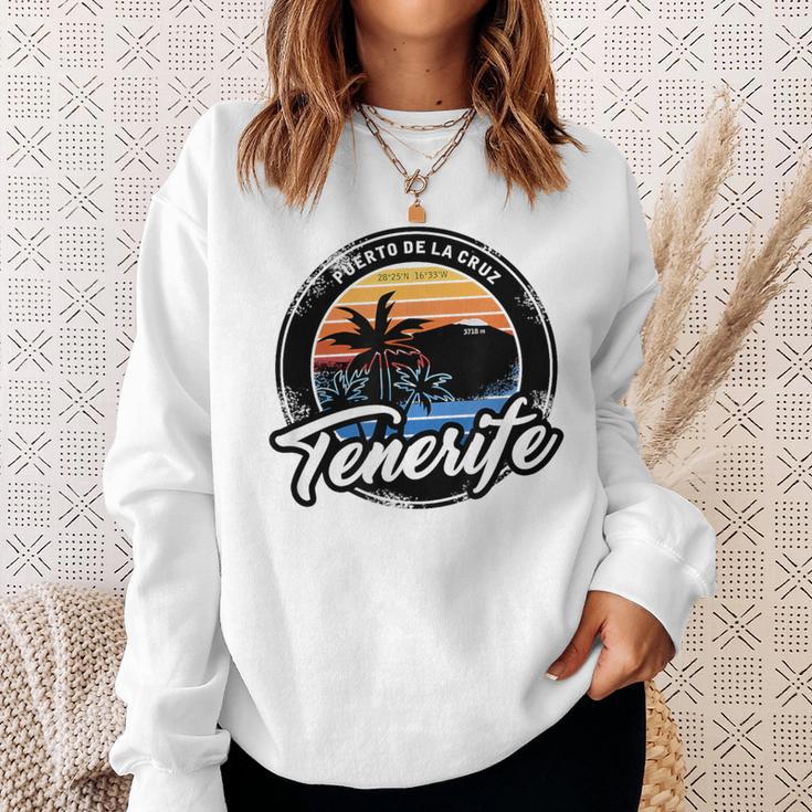 Teneriffa Puerto De La Cruz With Coordinates Gray Sweatshirt Geschenke für Sie