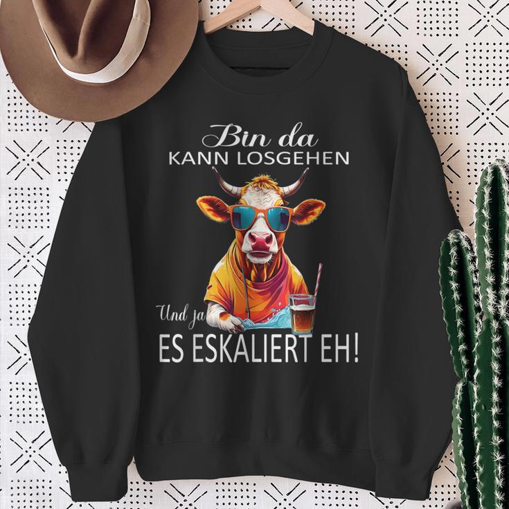 Bin Da Kann Losgehen Und Ja Es Escaliert Eh Costume Party Sweatshirt Geschenke für alte Frauen