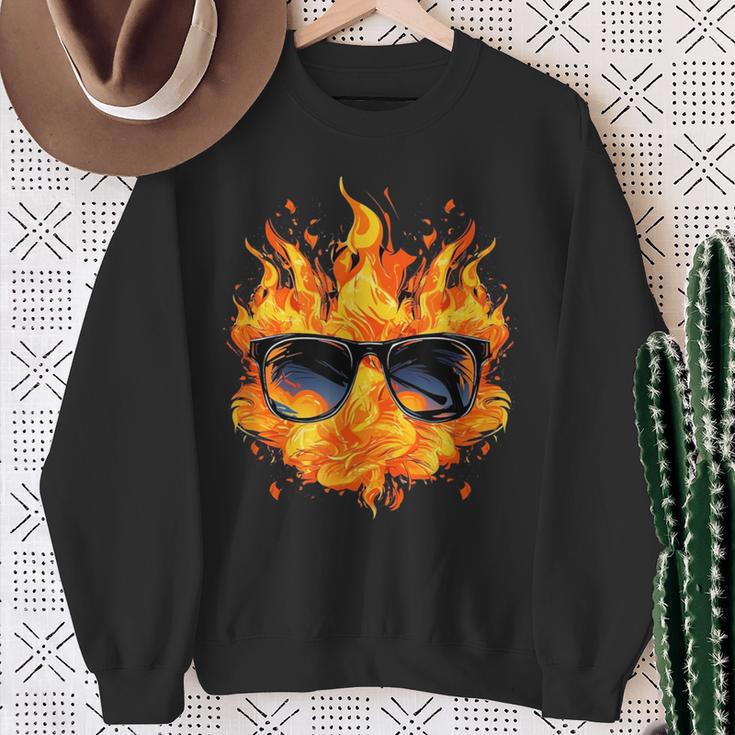 Cool Fire And Flames Glasses Sweatshirt Geschenke für alte Frauen