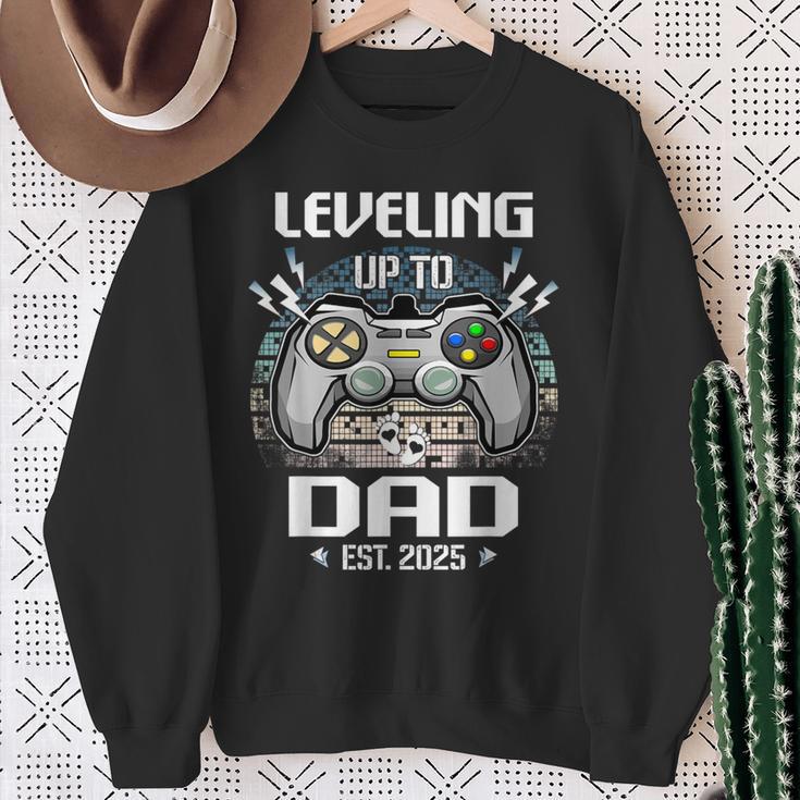 Dad Level Unlocked Est 2025 Leveling Up To Dad Sweatshirt Geschenke für alte Frauen