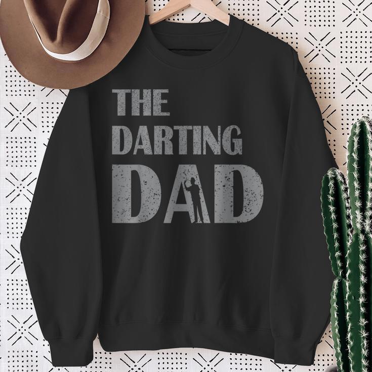 The Darting Dad Dartsport Darter Sprüche Dartboard Sweatshirt Geschenke für alte Frauen