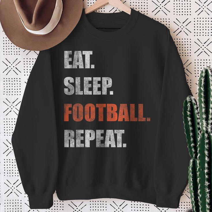 Eat Sleep Football Repeat American Football Sweatshirt Geschenke für alte Frauen