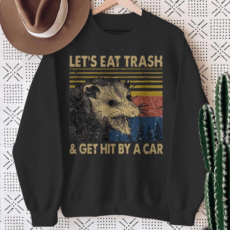 Lets Eat Trash And Get Hit By A Car -Intage Opossum Sweatshirt Geschenke für alte Frauen