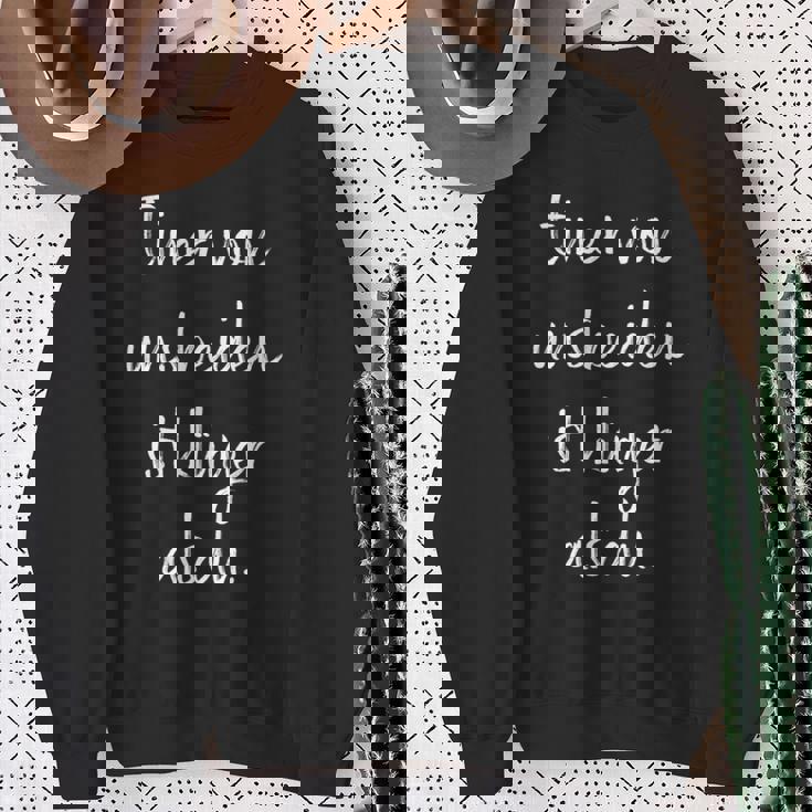 Eineron Uns Beiden Ist Klüger Als Du Humor Ironisch Clever Sweatshirt Geschenke für alte Frauen