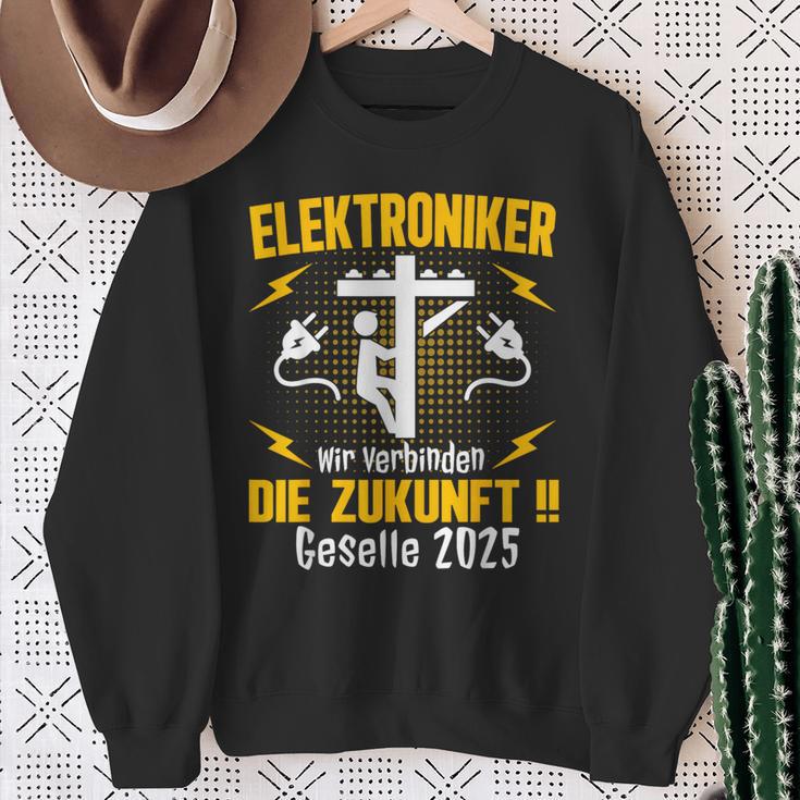 Elektroniker Azubi Ausbildung Gesellenprüfung Geselle 2025 Sweatshirt Geschenke für alte Frauen