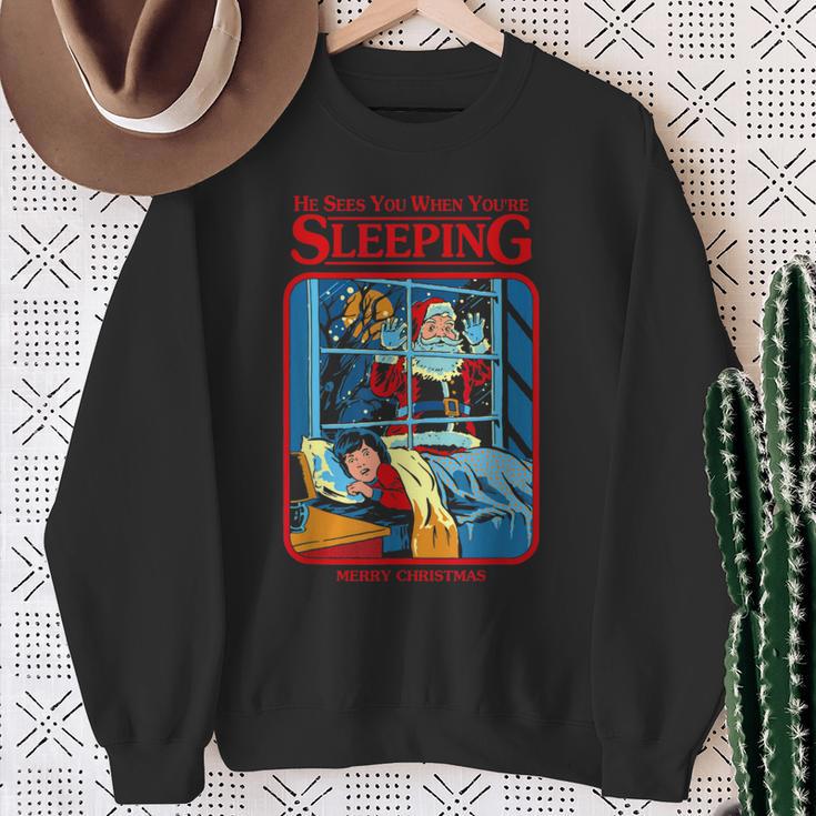 Er Sieht Dich Wenn Du Schlafst Frohe Weihnachts Sweatshirt Geschenke für alte Frauen