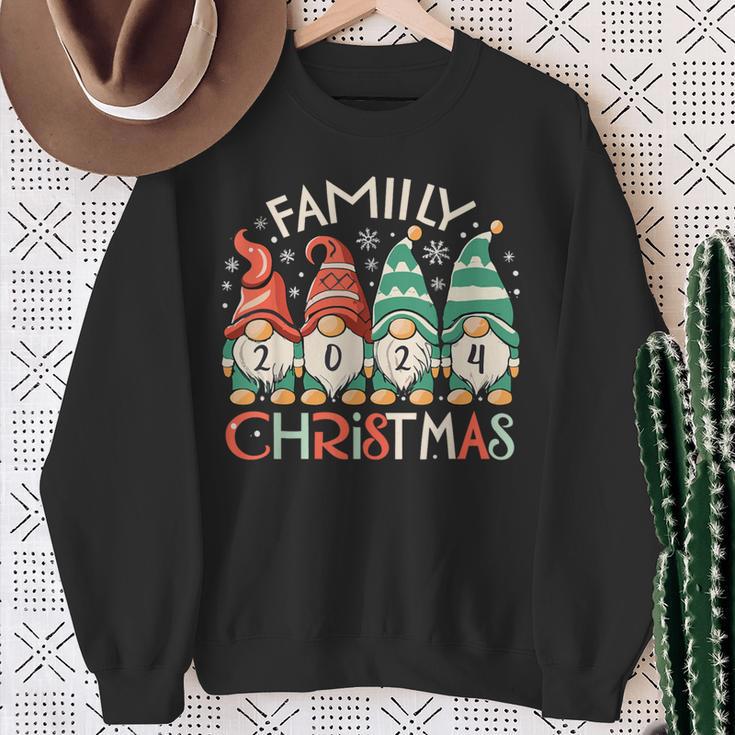 Family Christmas 2024 Christmas Outfit Matching Sweatshirt Geschenke für alte Frauen