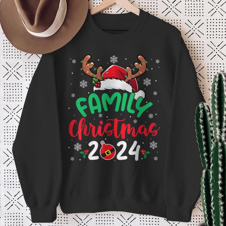 Family Christmas 2024 Santa Reindeer Matching Family Group Sweatshirt Geschenke für alte Frauen