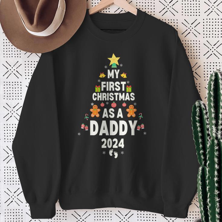 First Christmas As A Daddy 2024 Pregnancy Announcement Sweatshirt Geschenke für alte Frauen