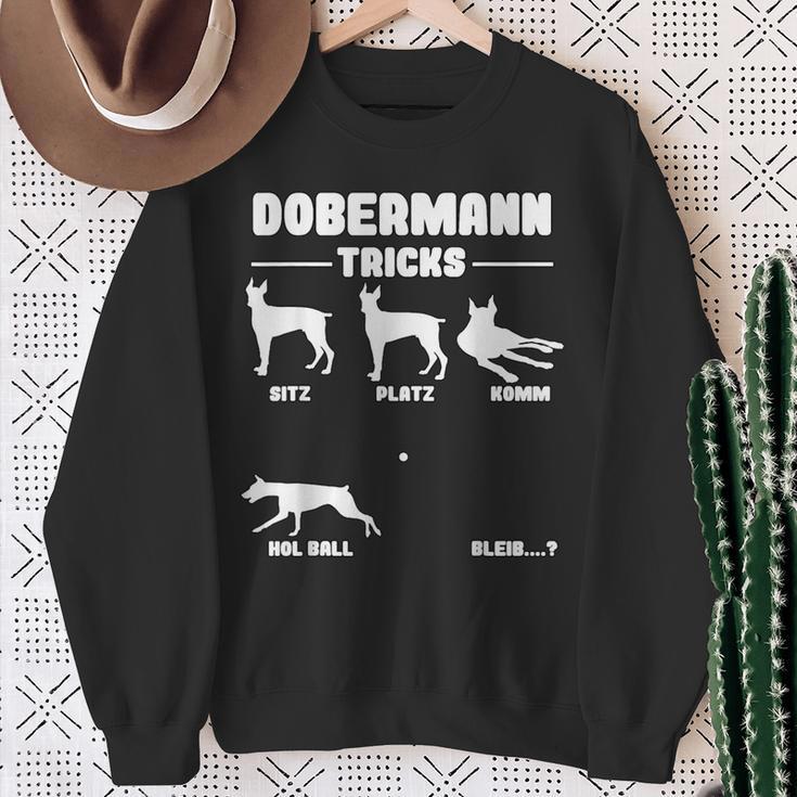 Dog Holder Doberman Dog Tricks S Sweatshirt Geschenke für alte Frauen