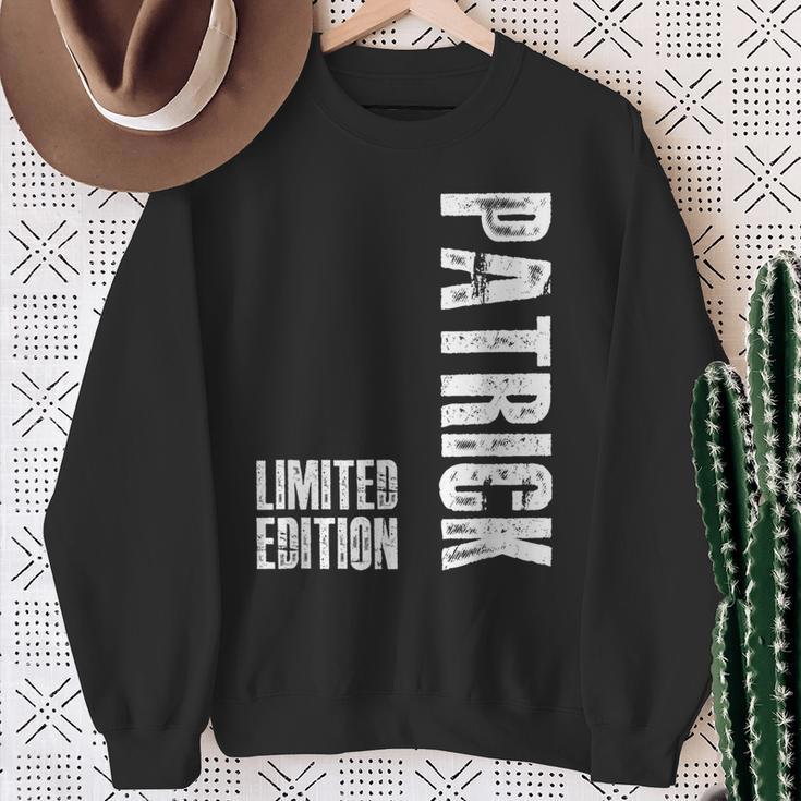 Patrick Personalised Birthday Patrick Sweatshirt Geschenke für alte Frauen