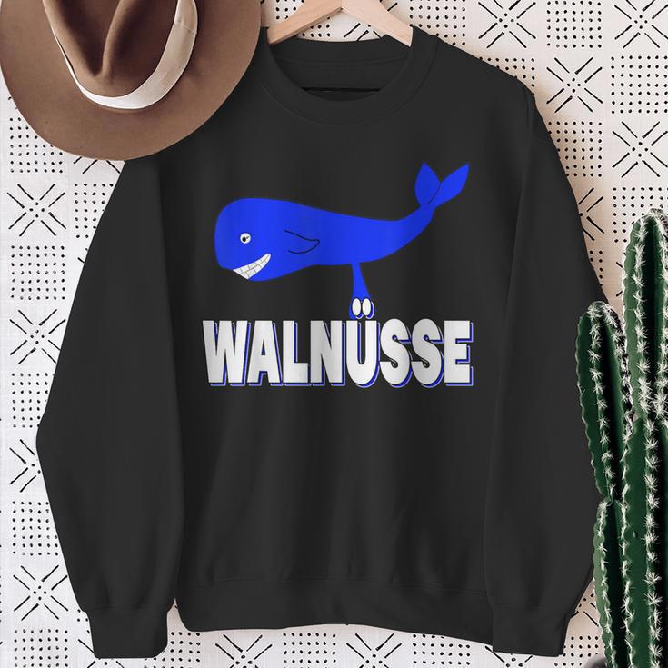 Walnuts Whale Testicles Eggs Fish Sweatshirt Geschenke für alte Frauen