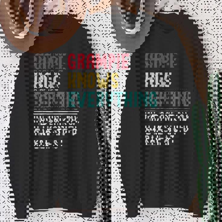 Grampie Know Everything Father's Day For Grandpa Sweatshirt Gifts for Old Women