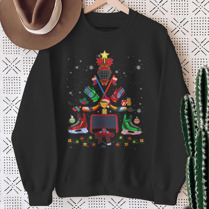 Ice Hockey Christmas Tree Decoration Xmas Sweatshirt Geschenke für alte Frauen