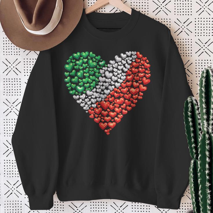 Italy Flag Heart Of Passion For Italy Sweatshirt Geschenke für alte Frauen