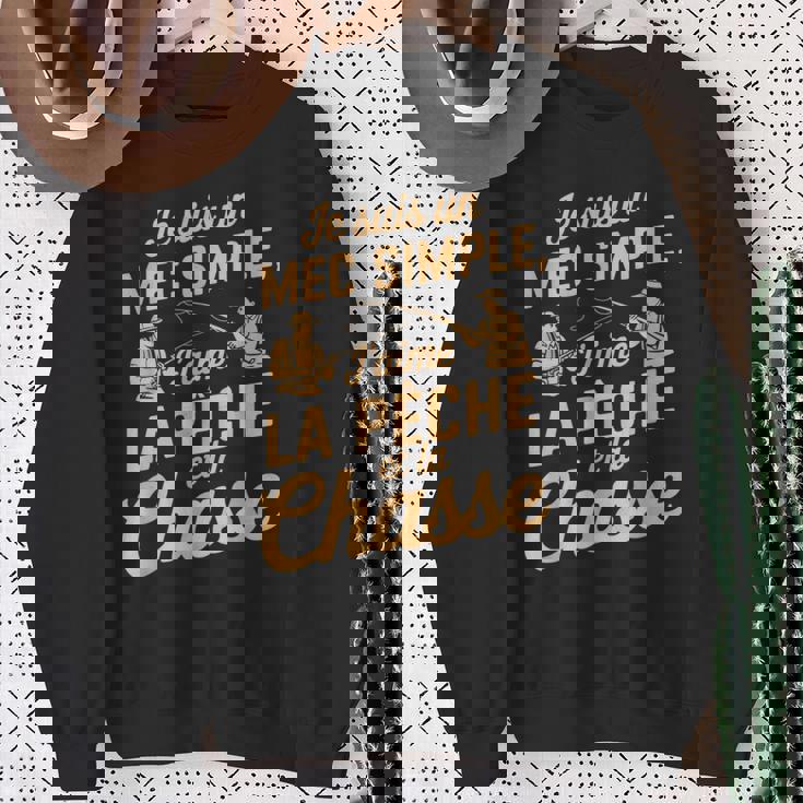 Je Suis Un Mec Simple J'aime Pêche Chasse Humoristique Sweater e Cadeaux pour les femmes âgées