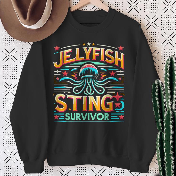 Jellyfish Sting Survivor Sweatshirt Geschenke für alte Frauen