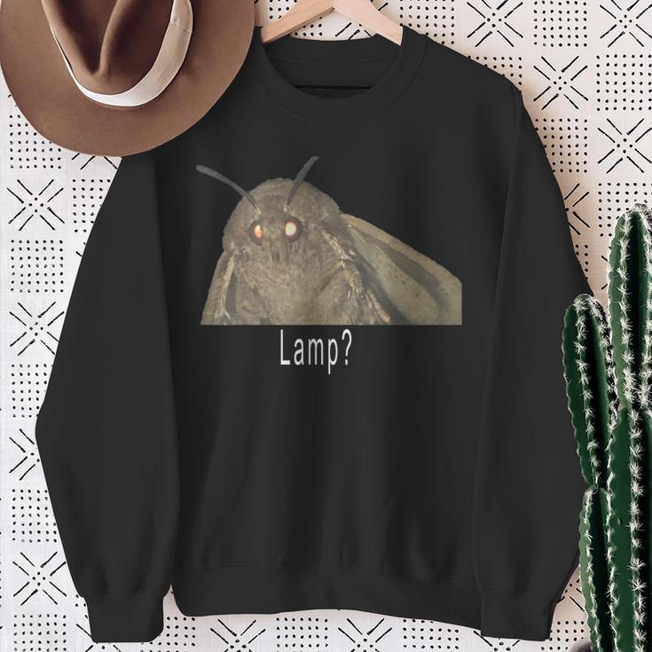 Moth Lamp Meme Sweatshirt Geschenke für alte Frauen