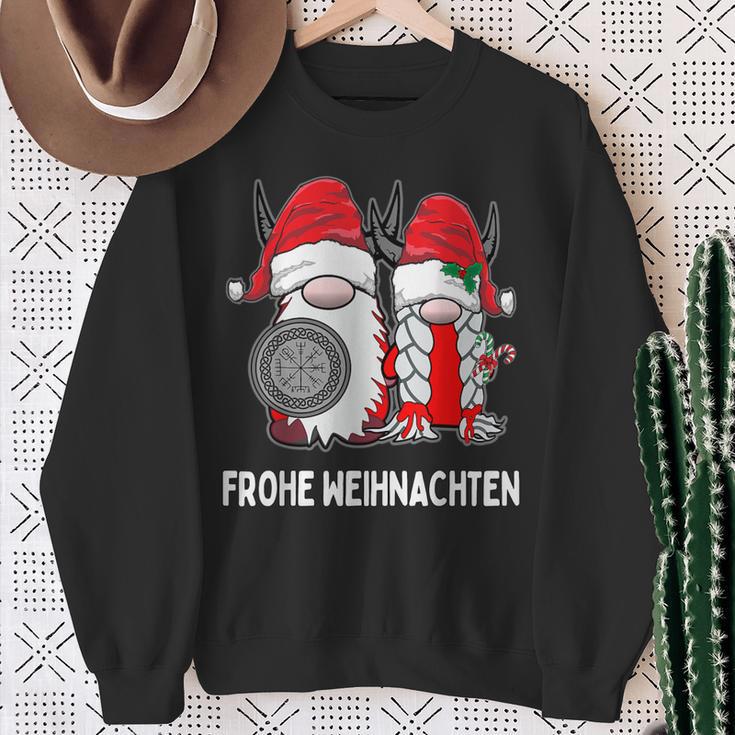 Nordic Gnomeiking Tomte Couple Merry Christmas German Sweatshirt Geschenke für alte Frauen