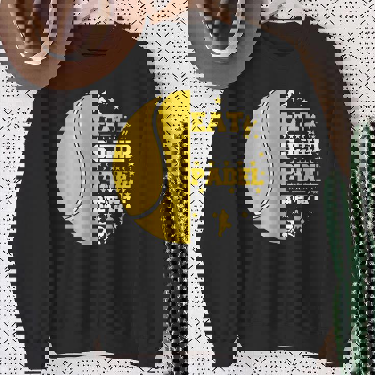Padelista Divertido Jugador Padel Eat Sleep Padel Repeat Camisa de entrenamiento Regalos para ancianas