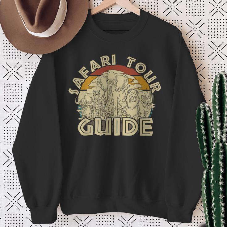 Safari Tour Guide Costume Safari Tourists Safari Holiday Sweatshirt Geschenke für alte Frauen