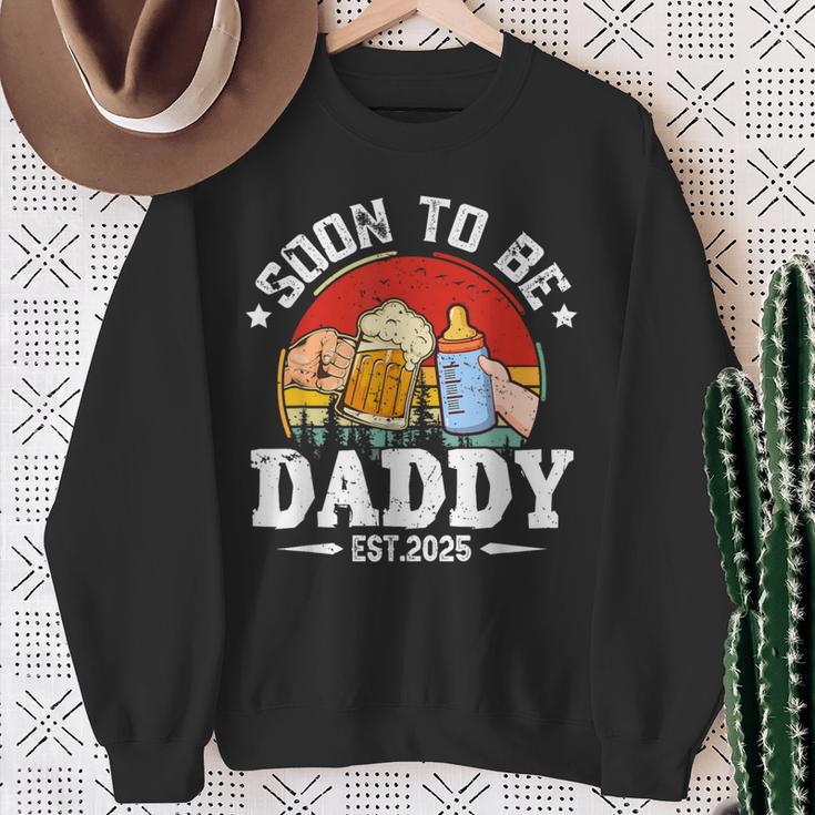 Soon To Be Daddy 2025 Retro Pregnancy Announcement Dad Sweatshirt Geschenke für alte Frauen