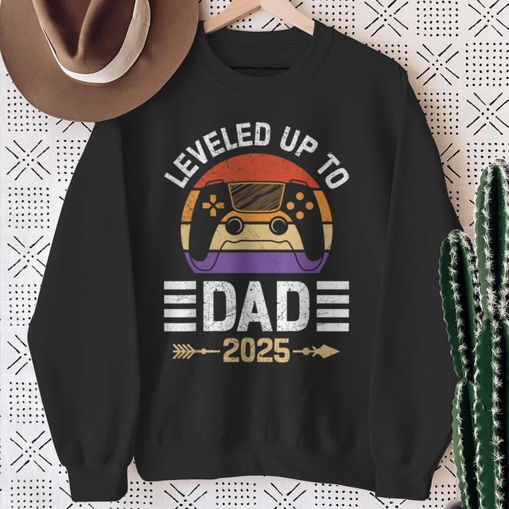 Spielerpapa Leveled Up To Daddy 2025 Dadintage Sweatshirt Geschenke für alte Frauen