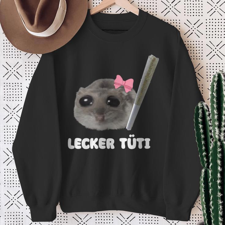 Tasty Tüti X Sad Hamster Meme Grass Bag Cannabis Sweatshirt Geschenke für alte Frauen