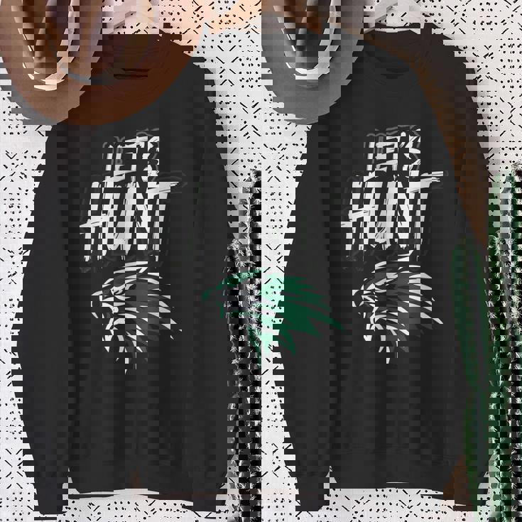 Vintage Let’S Hunt Eagles Retro Hunting Sweatshirt Gifts for Old Women