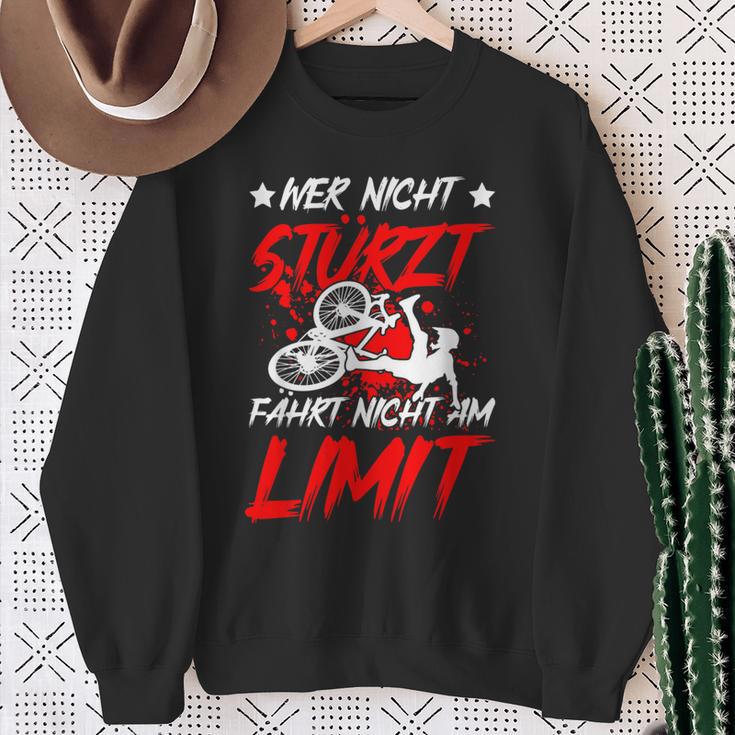 Wer Nicht Stürzt Fährt Nicht Am Limit Akku Bicycle Cyclist Sweatshirt Geschenke für alte Frauen