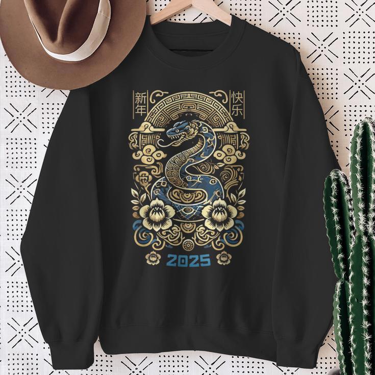 Year Of The Snake 2025 Chinese New Year Lucky Charm Sweatshirt Geschenke für alte Frauen