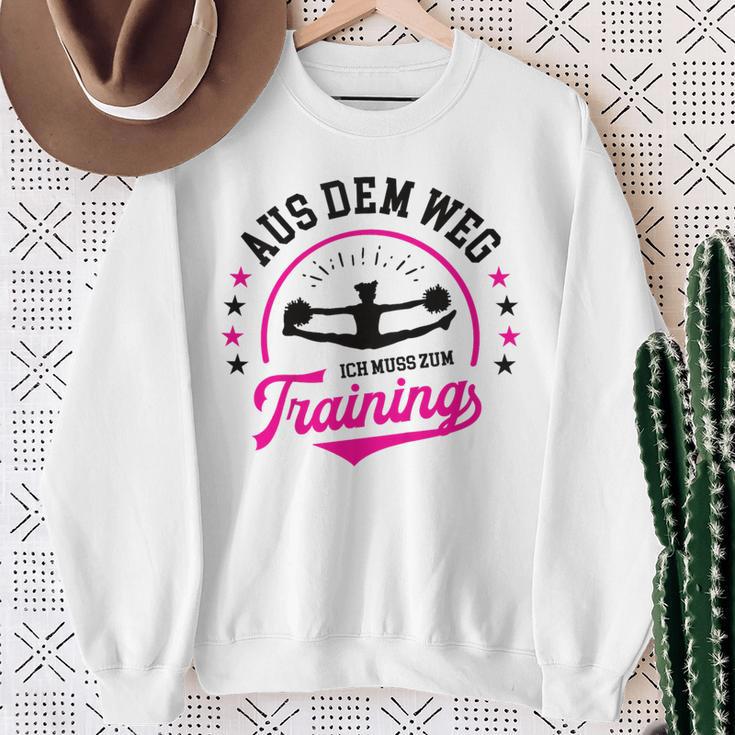 Cheerleading Cheerdance Aus Dem Weg Ich Muss Zum Training German Sweatshirt Geschenke für alte Frauen